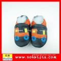 2015 new product OEM black and orange car embroidered cow leather soft flat baby shoes